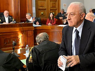Processo Crescent assolto il Governatore Vincenzo De Luca Processo Crescent assolto il Governatore Vincenzo De Luca